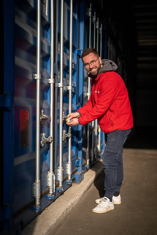 Möbellagerung Container - HABERLAND Möbelspedition GmbH